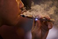 http://extras.mnginteractive.com/live/media/site571/2013/1204/20131204_023018_ecct10XXvaping002_200.jpg